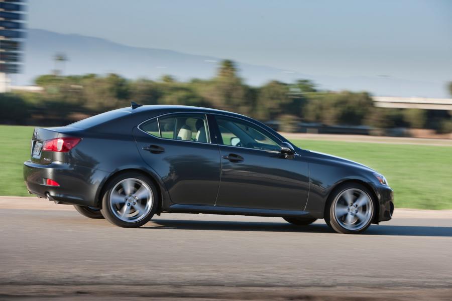  Lexus IS350 2011 года  (фото 15 из 39)